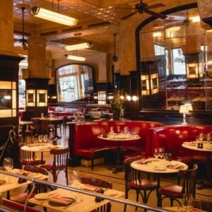 Balthazar — O Grand Brasserie Favorito de SoHo 🥐