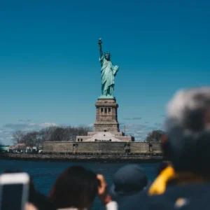 Estátua da Liberdade & Ellis Island — Ferry Oficial 🗽